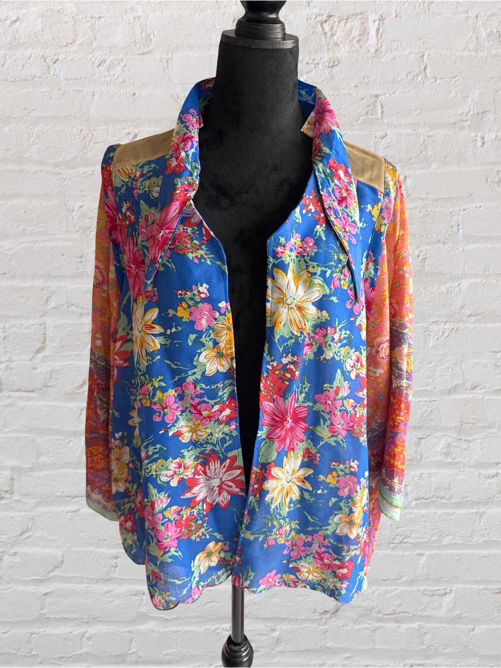 Aratta Blue Floral Open Front Jckt W floral sequins and embroidered 🌺 flowers